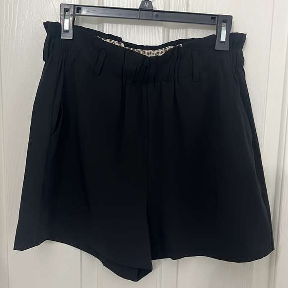 Black Paperback Short - Picture 3 of 5